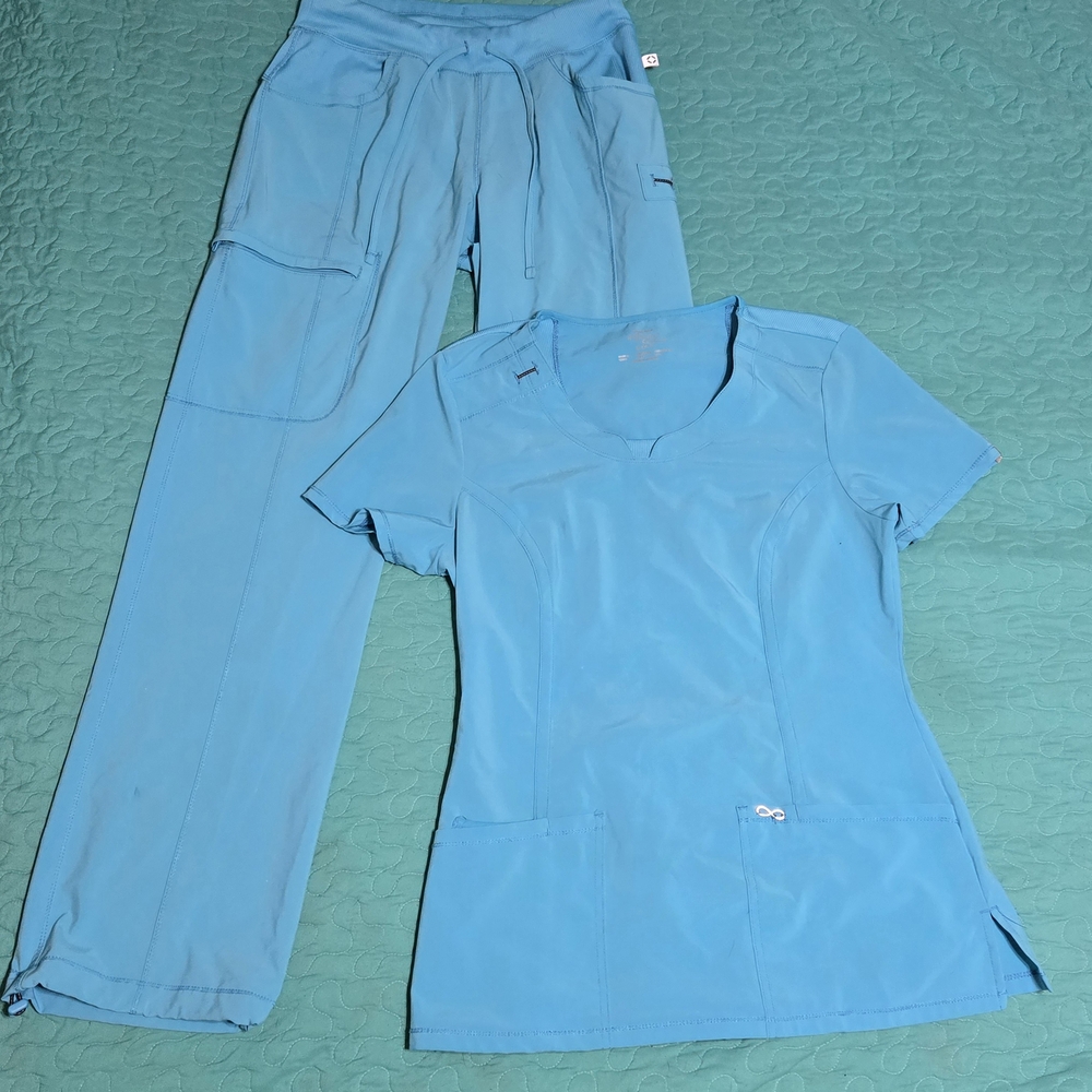 Cherokee Infinity Scrub Set